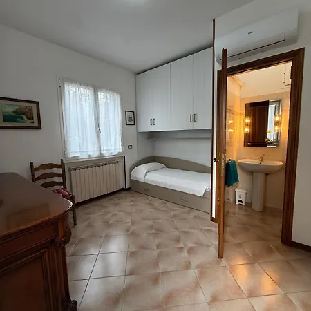 Con Giardino E Posto Auto *