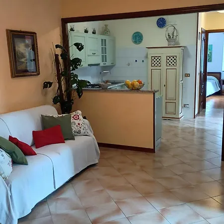 度假居 Con Giardino E Posto Auto 迪亚诺马里纳