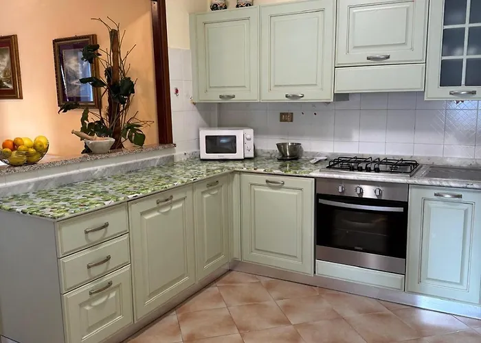 度假居 Con Giardino E Posto Auto