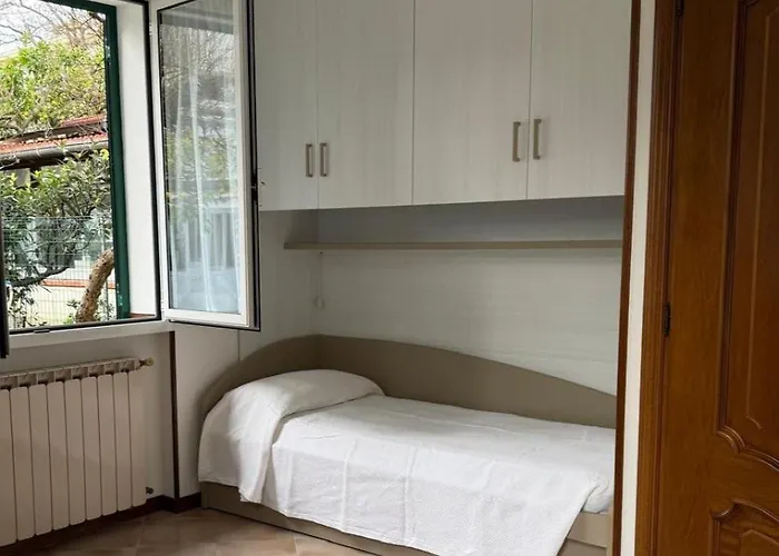 Con Giardino E Posto Auto *