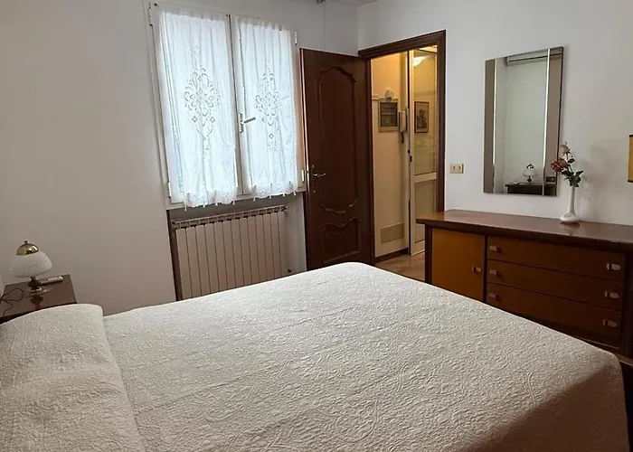 Con Giardino E Posto Auto